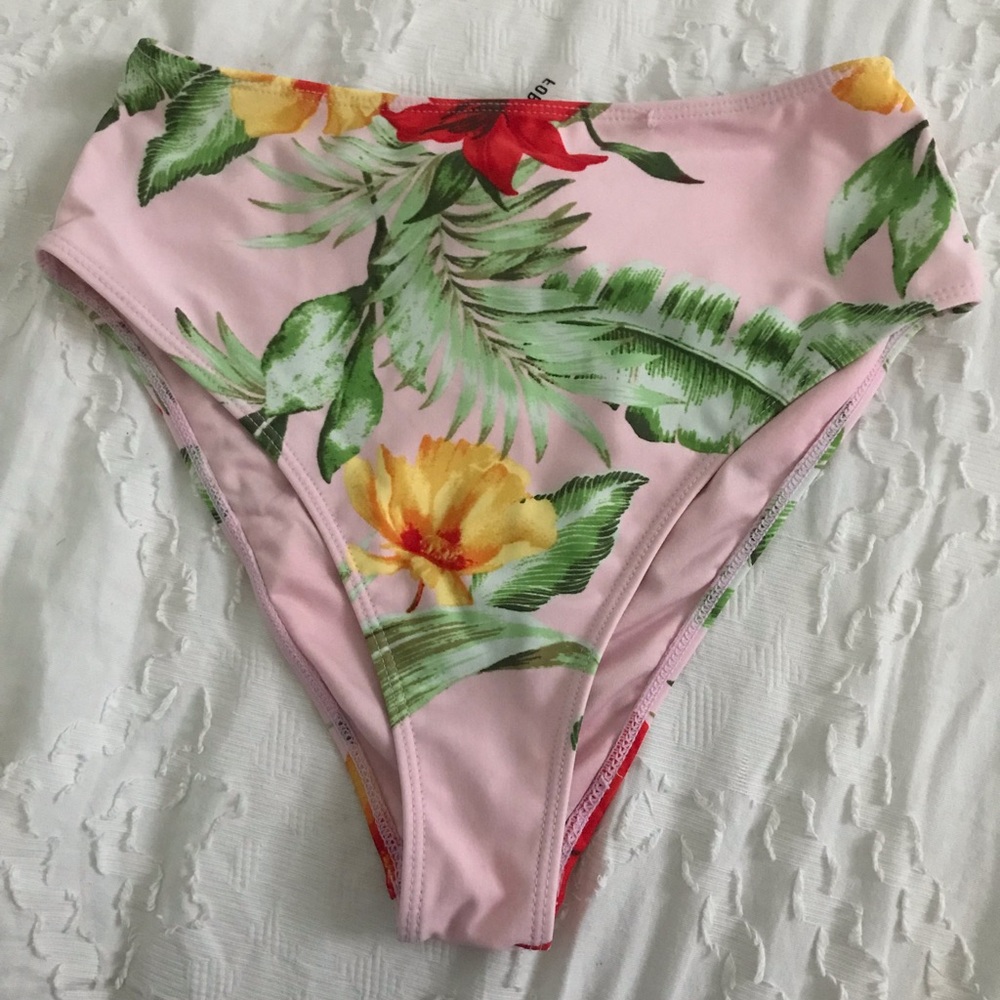 High Rise Bikini Bottoms- Never Worn